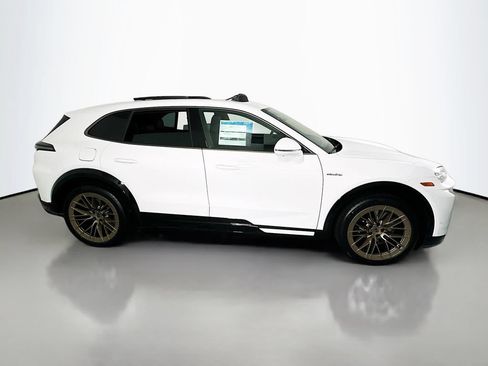 New 2026 Porsche Cayenne Turbo AWD/4WD image 8