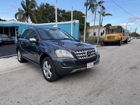 Used 2010 Mercedes-Benz ML 350 4MATIC image 3