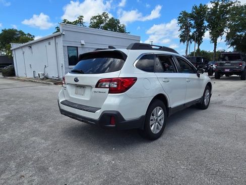 Used 2018 Subaru Outback 2.5i Premium AWD/4WD image 5