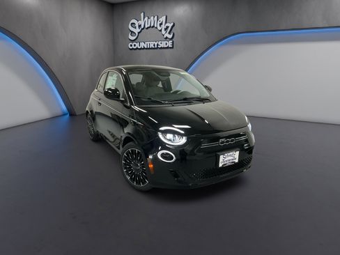New 2026 FIAT 500 e Icona w/ Quick Order Package 21R FWD image 1