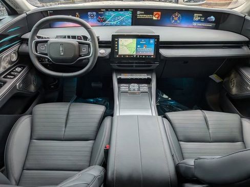 New 2026 Lincoln Nautilus Reserve image 13