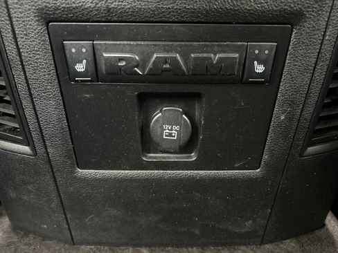 Used 2018 RAM 2500 Laramie image 30