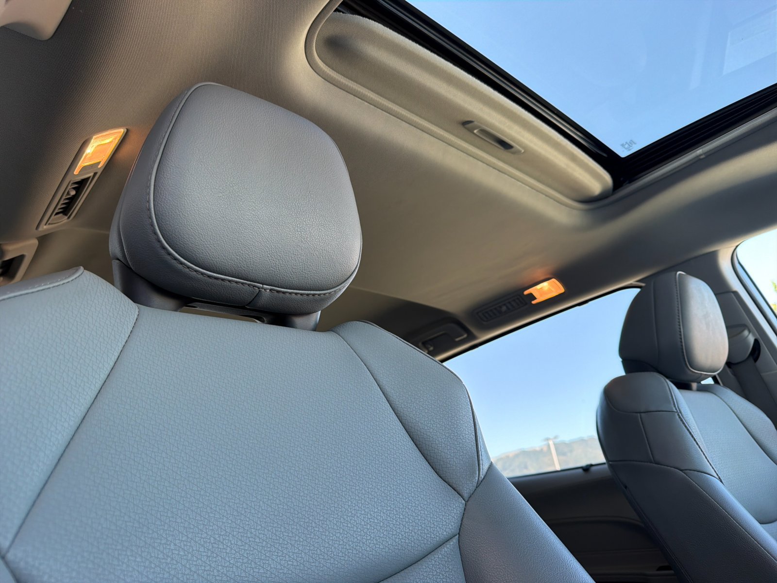 Used 2022 Toyota Sienna XLE FWD image 20