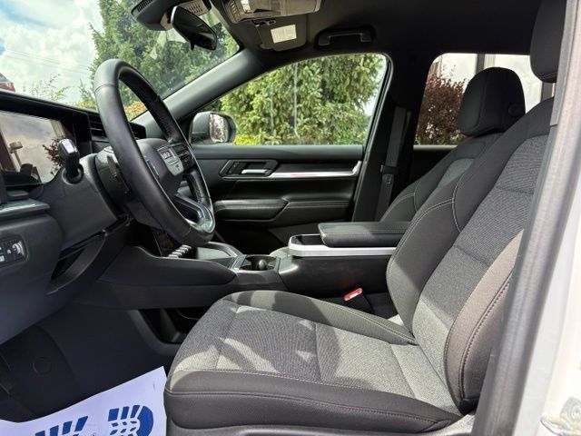 Used 2026 GMC Terrain Elevation AWD/4WD image 17