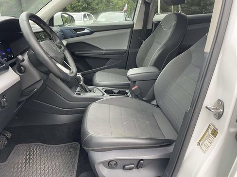 Certified 2023 Volkswagen Taos SE FWD image 15