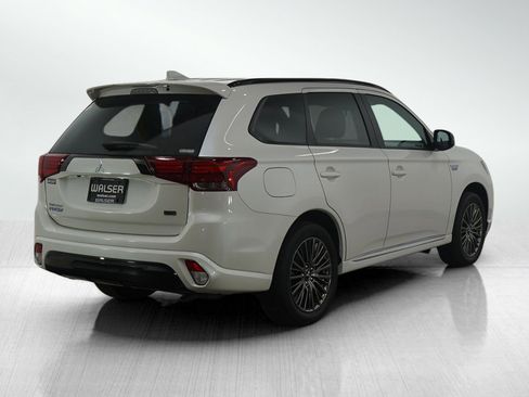 Used 2022 Mitsubishi Outlander LE image 5