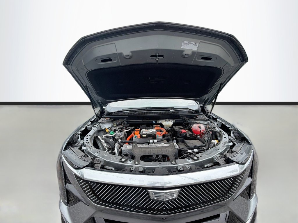 Certified 2025 Cadillac Optiq Luxury 2 AWD/4WD image 32