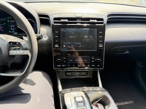 Used 2022 Hyundai Tucson Blue AWD/4WD image 9