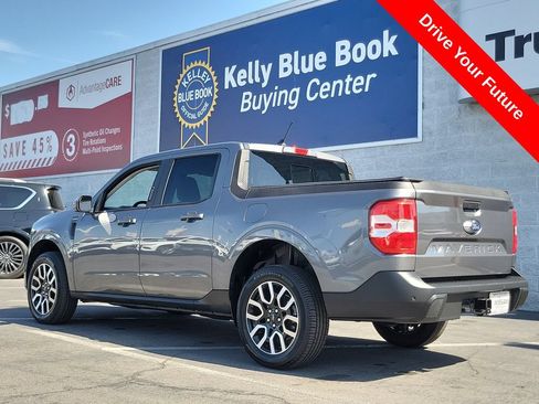 Used 2022 Ford Maverick Lariat w/ Lariat Luxury Package FWD image 2