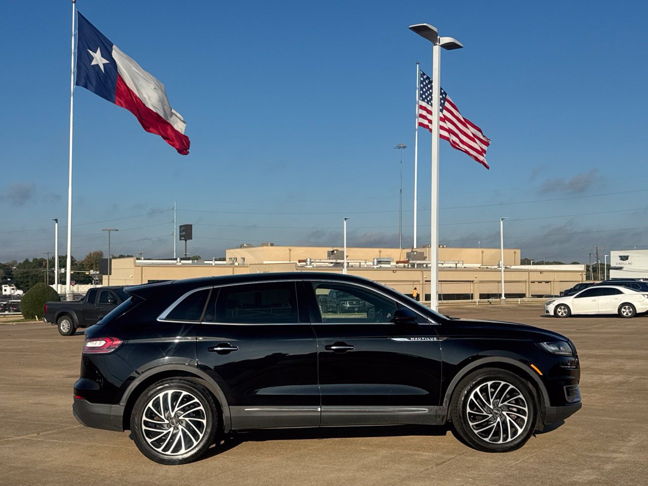 Used 2019 Lincoln Nautilus Reserve w/ Cargo Utility Package FWD image 37