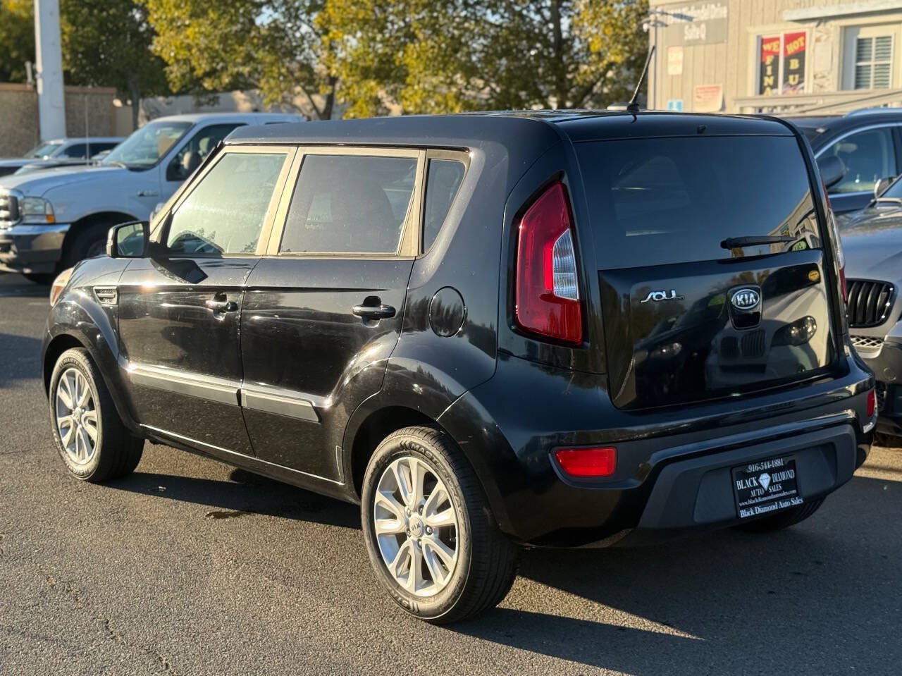 Used 2012 Kia Soul + FWD image 7