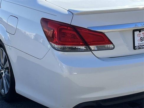 Used 2011 Toyota Avalon Limited image 5