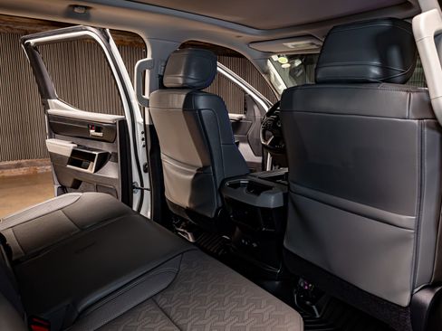 Used 2022 Toyota Tundra Limited w/ Power Package image 24