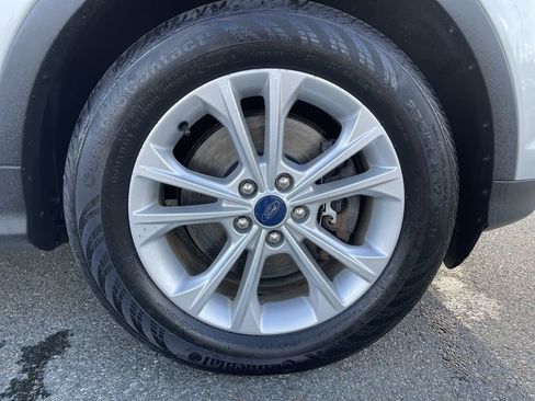 Used 2019 Ford Escape SEL AWD/4WD image 40