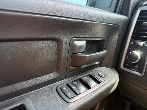 Used 2020 RAM 1500 Tradesman w/ Chrome Appearance Group AWD/4WD image 12