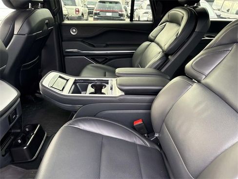 New 2025 Lincoln Navigator L Reserve w/ Jet Appearance Package image 18