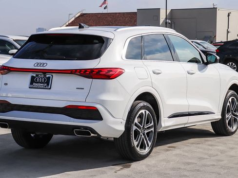 New 2025 Audi Q5 Premium image 4