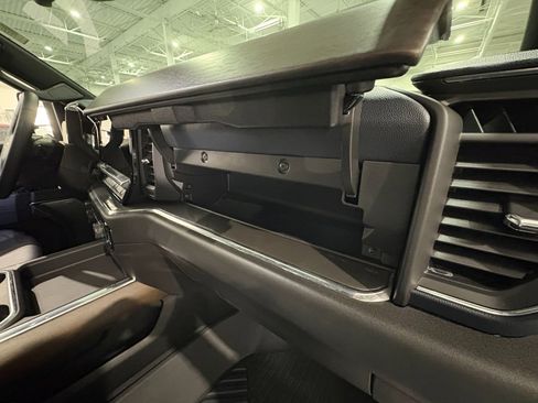 Used 2024 Chevrolet Silverado 2500 High Country w/ High Country Premium Package image 63