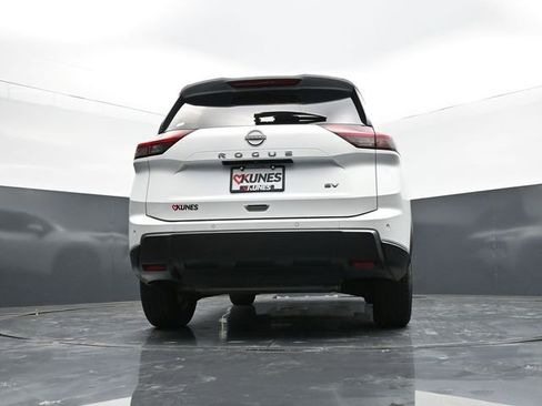 Used 2024 Nissan Rogue SV FWD image 51