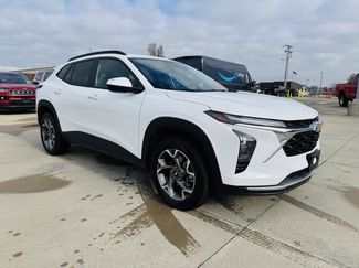 Used 2025 Chevrolet Trax LT w/ LT Convenience Package video 2