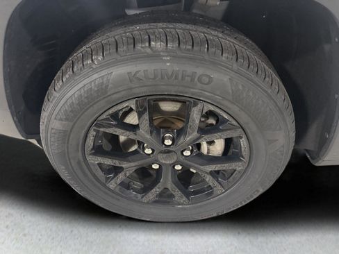 Used 2024 Jeep Grand Cherokee Altitude image 27