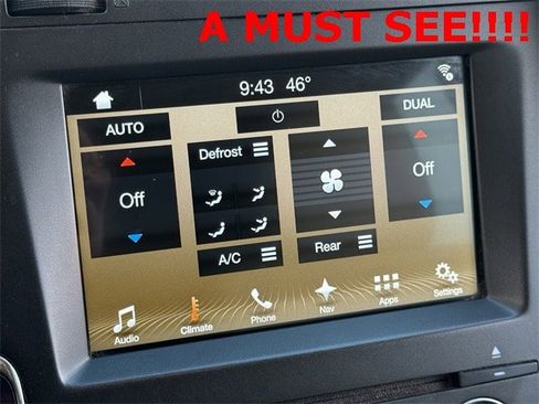 Used 2017 Lincoln Navigator Reserve image 19