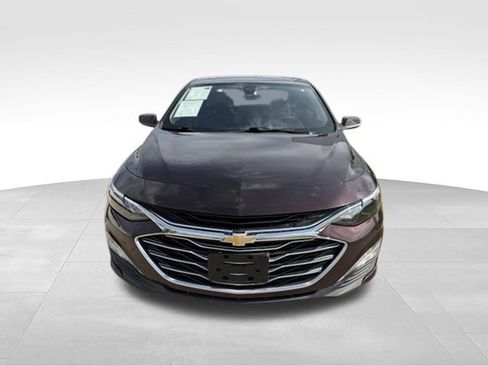 Used 2020 Chevrolet Malibu LT FWD image 2
