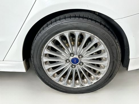 Used 2016 Ford Fusion Titanium FWD image 11