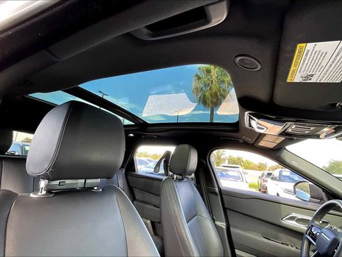 Used 2025 Land Rover Range Rover Velar Dynamic SE image 25