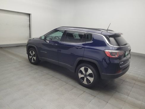 Used 2018 Jeep Compass Latitude w/ Popular Equipment Group AWD/4WD image 3