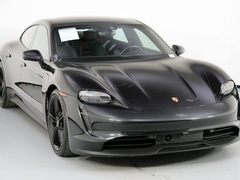 Used 2022 Porsche Taycan RWD image 57