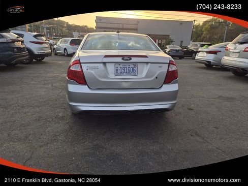 Used 2012 Ford Fusion SE image 5