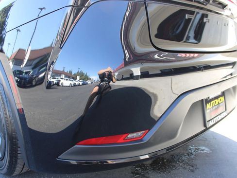 Used 2025 Toyota Prius LE FWD image 35