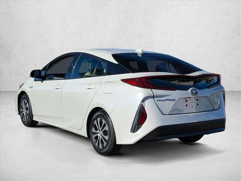 Used 2018 Toyota Prius Prime Premium image 7