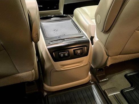 Used 2019 Toyota Sienna XLE Premium image 10