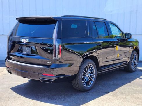 New 2026 Cadillac Escalade Platinum Sport AWD/4WD image 3