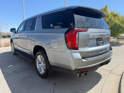 Used 2023 GMC Yukon XL Denali AWD/4WD image 4