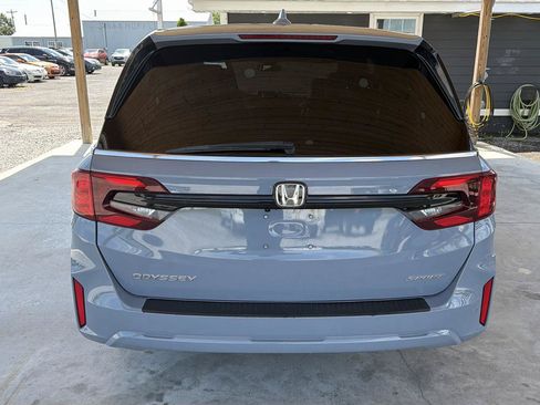 Used 2025 Honda Odyssey Sport-L image 4