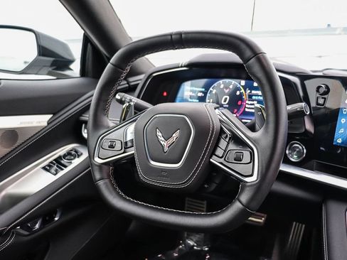 Used 2025 Chevrolet Corvette Stingray Preferred Cpe w/ 2LT RWD image 18