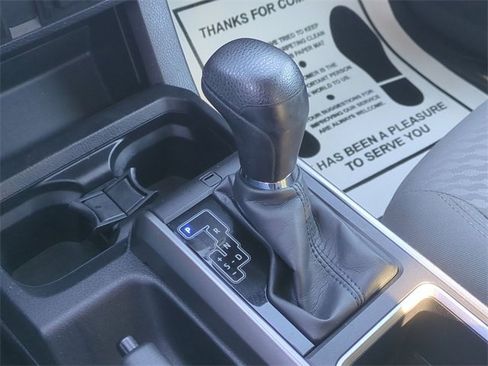 Used 2022 Toyota Tacoma TRD Off-Road image 27