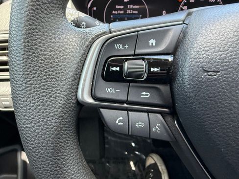 Used 2022 Honda Accord LX image 12