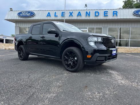 Used 2025 Ford Maverick XLT w/ Black Appearance Package AWD/4WD image 2