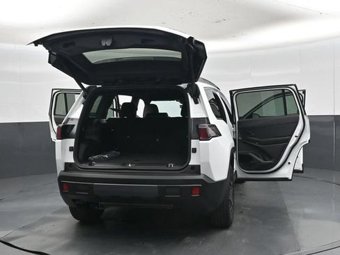 New 2026 Jeep Cherokee Limited AWD/4WD image 60