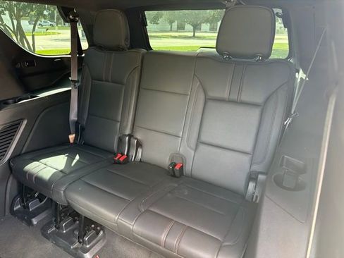 Used 2022 Chevrolet Tahoe RST w/ Luxury Package RWD image 7