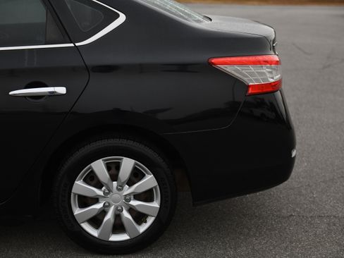 Used 2015 Nissan Sentra SV image 8