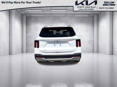 Used 2024 Kia Sorento S FWD image 14