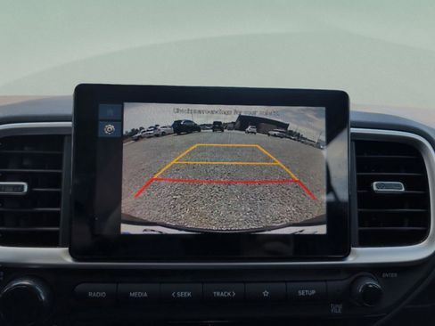 Used 2024 Hyundai Venue SEL FWD image 22