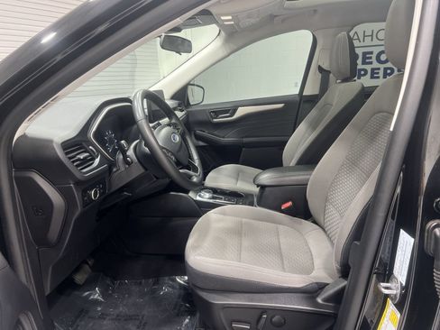 Used 2022 Ford Escape SE w/ SE Sport Appearance Package AWD/4WD image 11