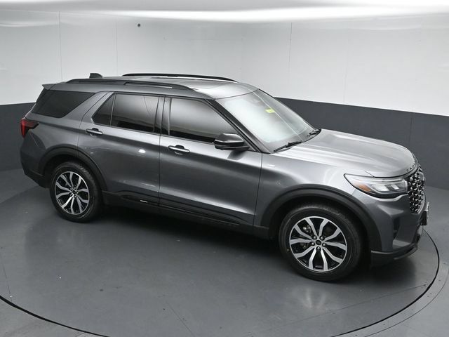 Certified 2025 Ford Explorer ST-Line AWD/4WD image 50