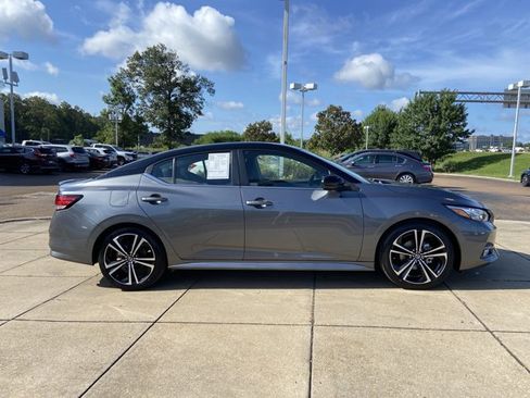 Used 2023 Nissan Sentra SR w/ Electronics Package FWD image 13